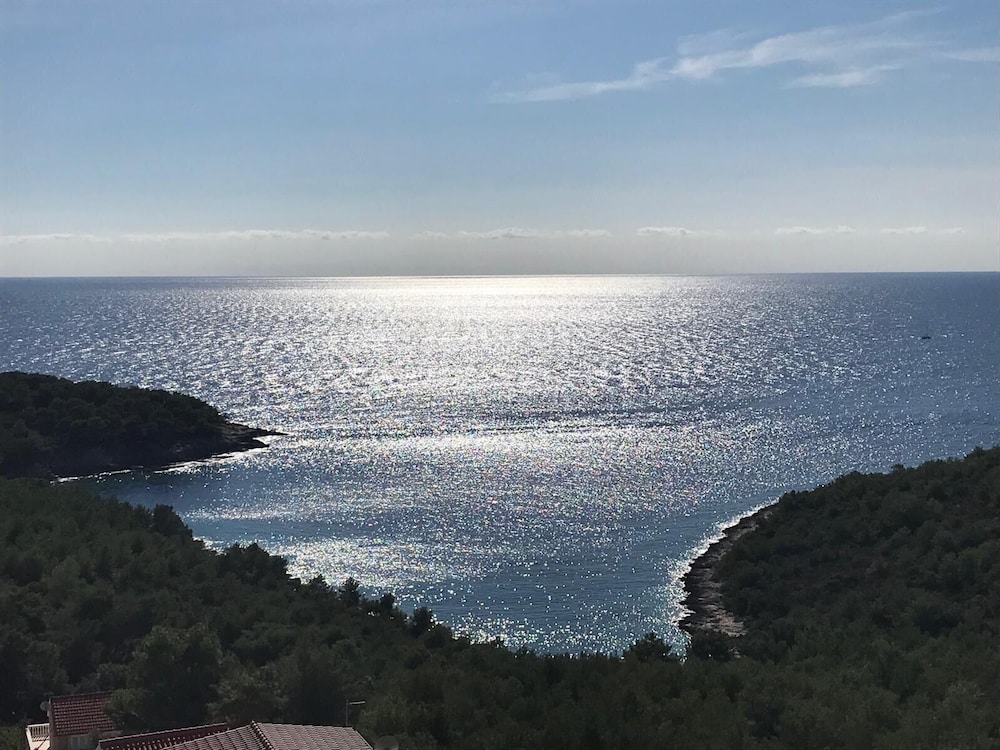 Sunrise Sunset Seaview Walk to Vis Iconic Beaches