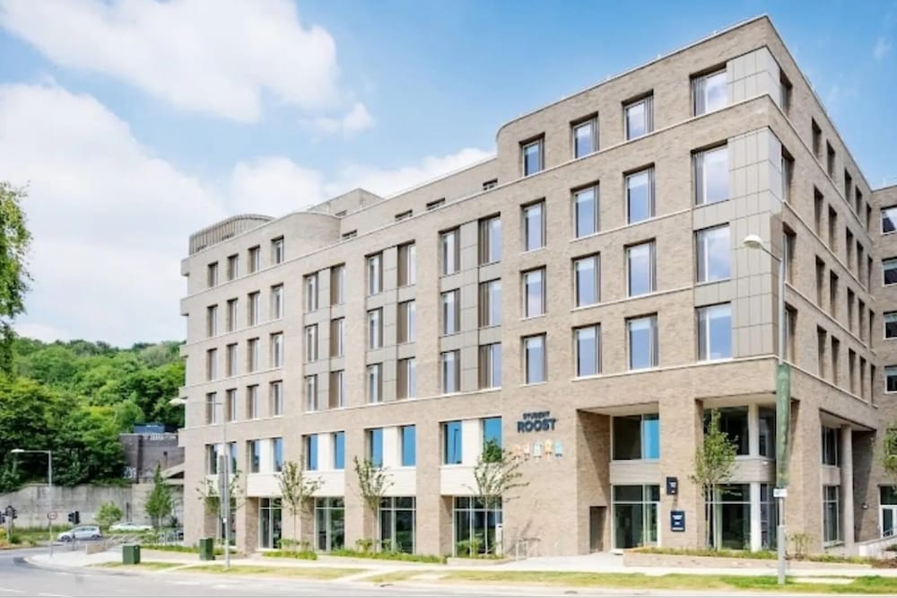 Modern Studios and Ensuite Bedrooms with Shared Kitchen at Hillfort House in Brighton