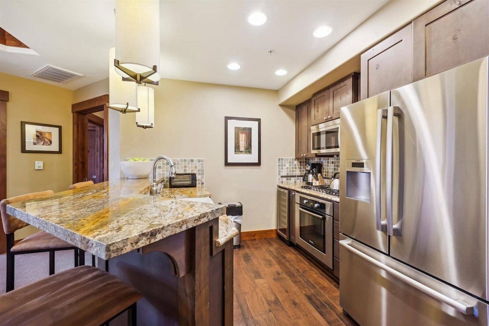 Ski-in/ski-out One Ski Hill Place 2 Bedroom Luxury Condo