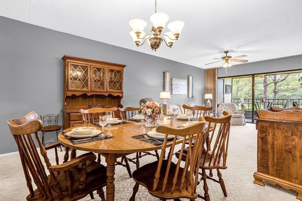 Upstay 2BR Golfer's Retreat w Patio Ventura Resort