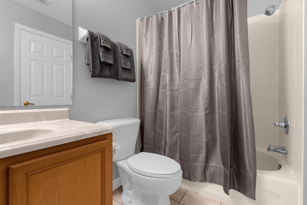 Davenport Luxury 8-Guest Villa
