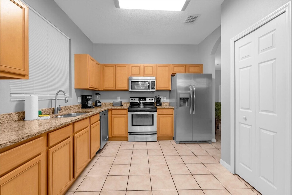 Davenport Luxury 8-Guest Villa