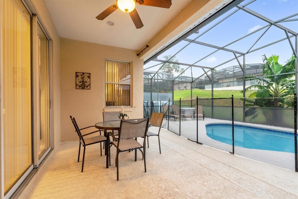 Davenport Luxury 8-Guest Villa