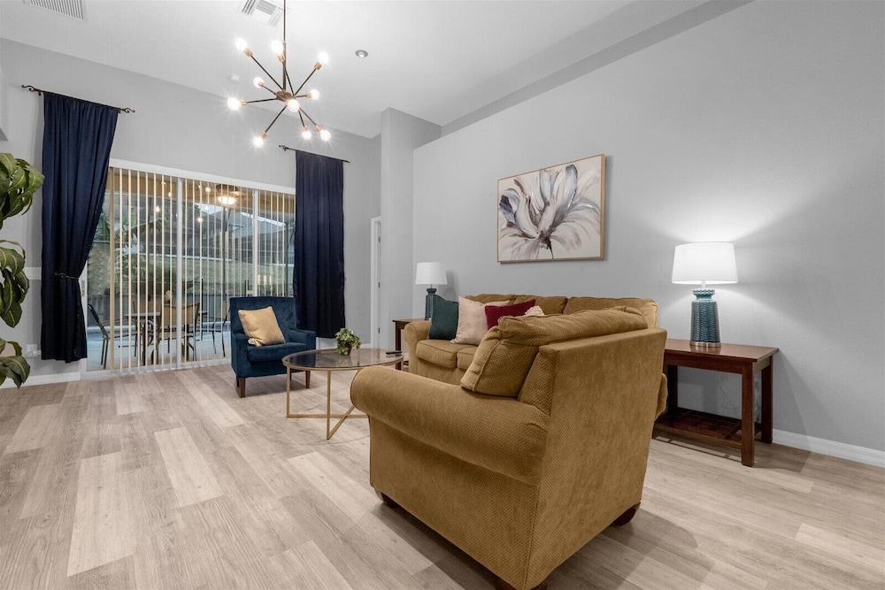Davenport Luxury 8-Guest Villa