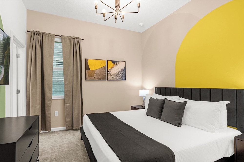 Upstay - Guest Home w Cinema Theme Rooms view 3