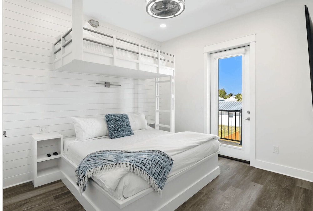 Wanderlust by Avantstay Walk to Beach + Pool New Construction