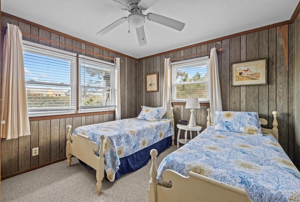 Bryant Cottage 6 Bedroom Home