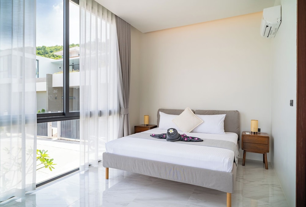 New 3BR Pool Villa in Bophut KBR46