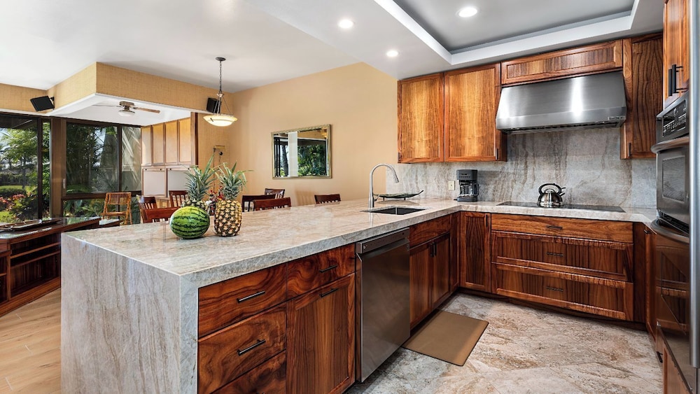 Luxury Golfside Condo w/ Ocean Views, Central AC & Beach Club - Vrkcv