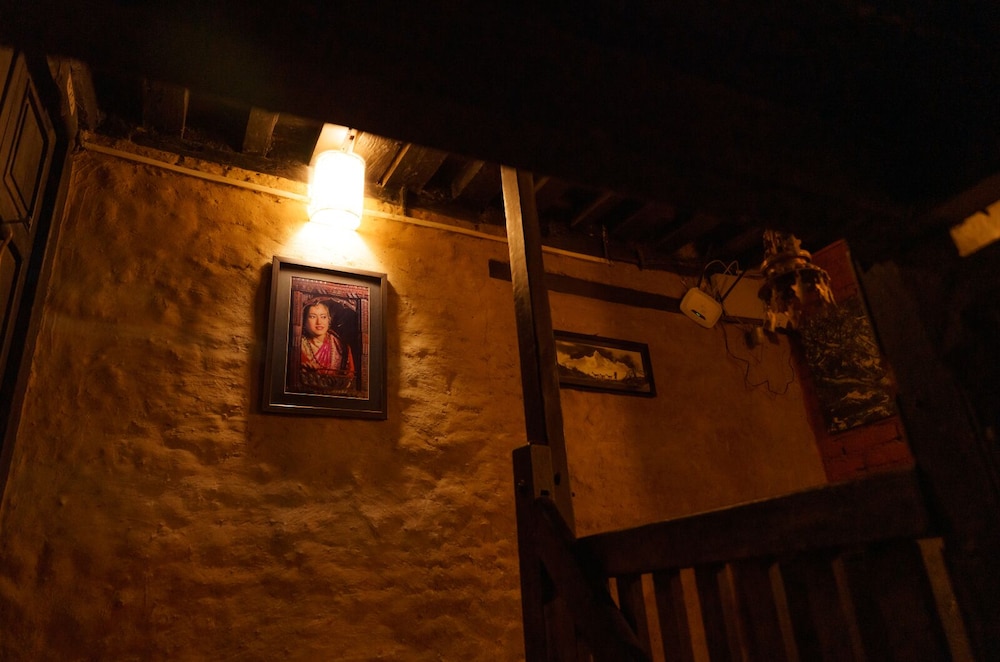 Hira Guest House