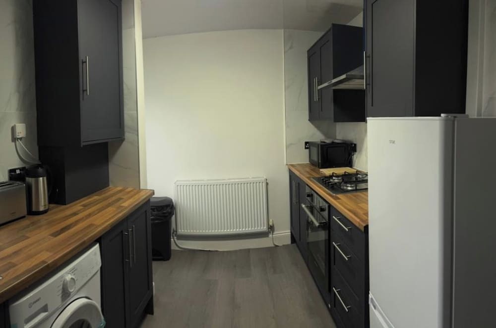 Bungalow - Sleeps 2 - Parking - Garden