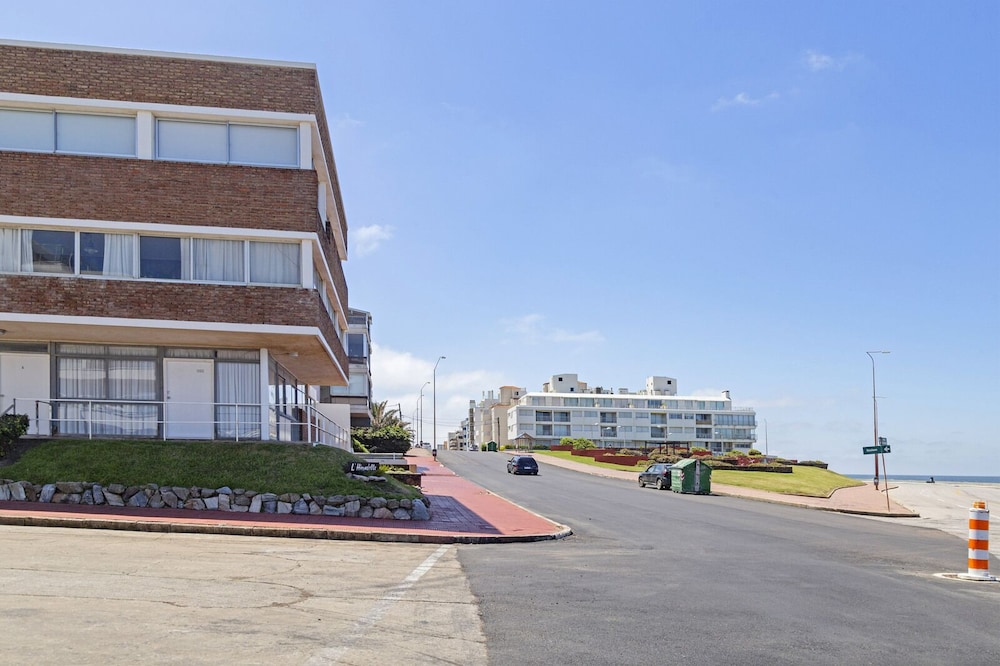 Oceana Suites Lhirondelle view 4