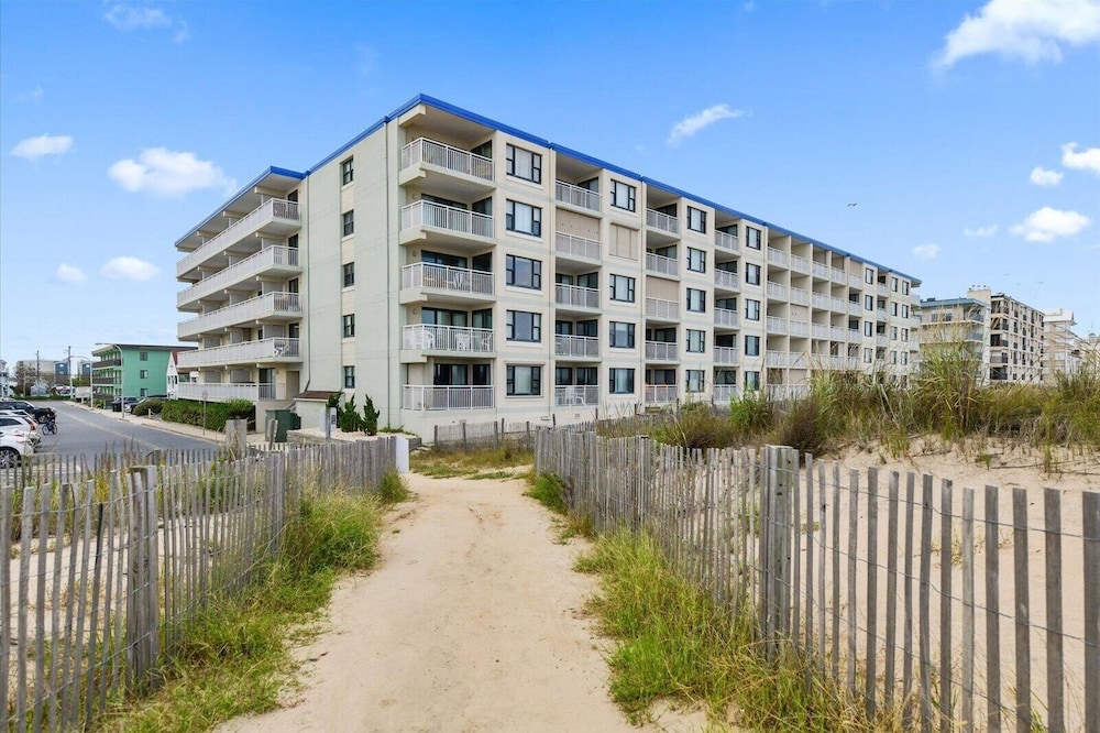 Diamond Beach 317 2 Bedroom Condo