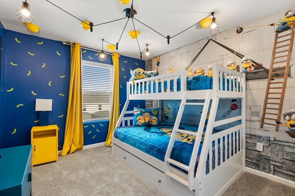 Luxurious 4BR Villa Pool close to Disney