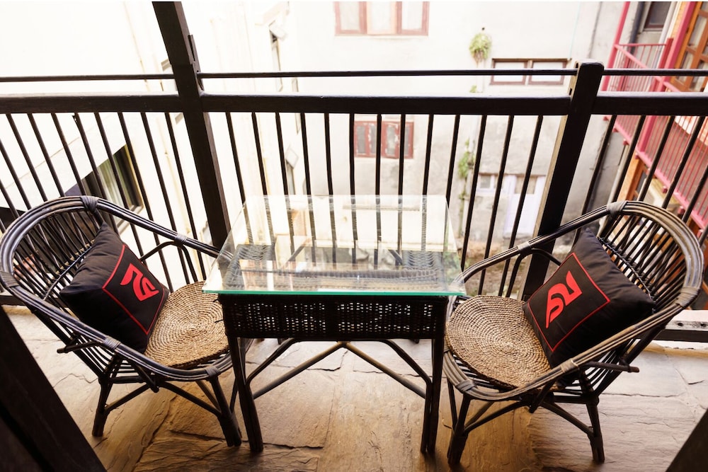 Hira Guest House
