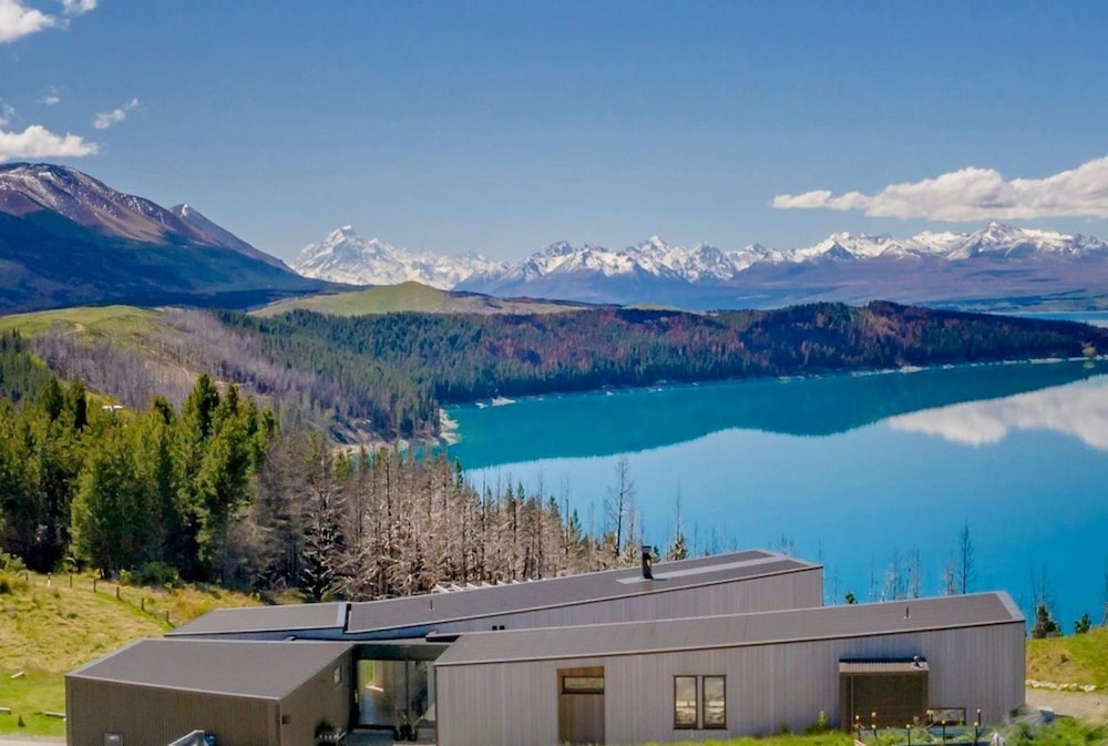Lake Pukaki - Lake House view 5