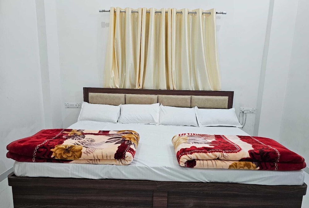 Hotel Virat palace