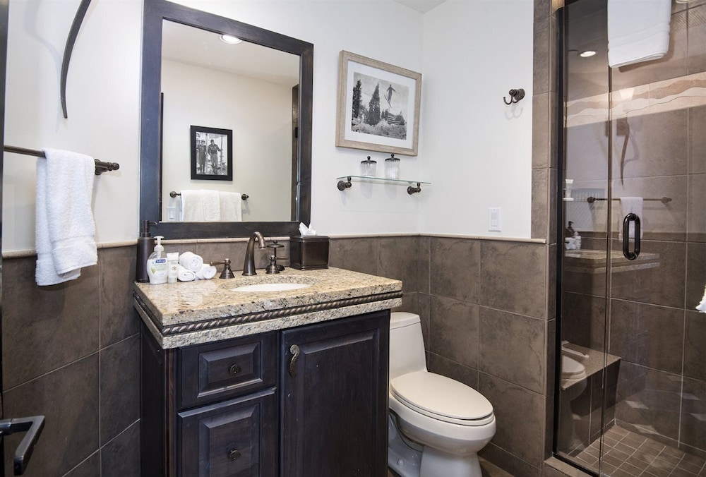 Contemporary 3 Bedroom Ski In, Ski Out Condo in the Heart of Beaver Creek Village