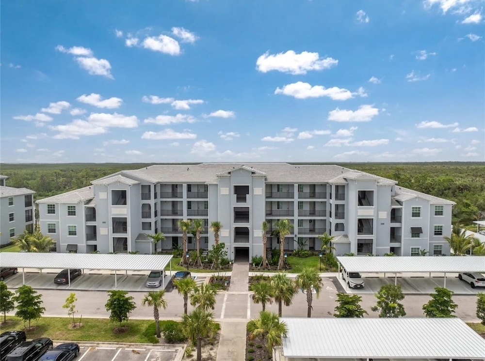 Heritage Landing Resort 30 night minimum 3 Bedroom Condo 3 Condo