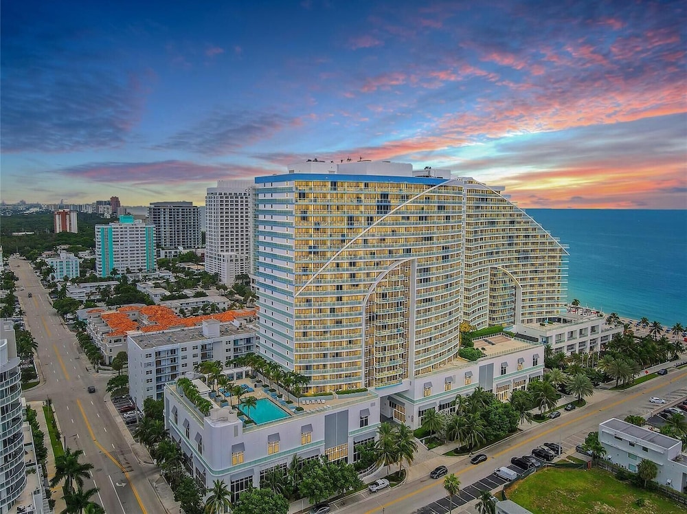 Lux Two BR Suite at W Fort Lauderdale