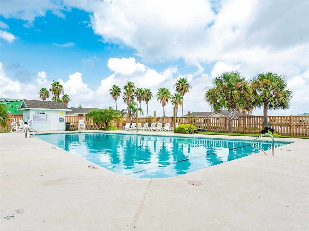 Siesta Keys by Miss Kitty’s