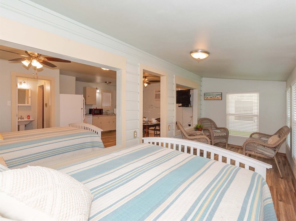 St. Charles Bay Cottage #9 - Little Devil view 4