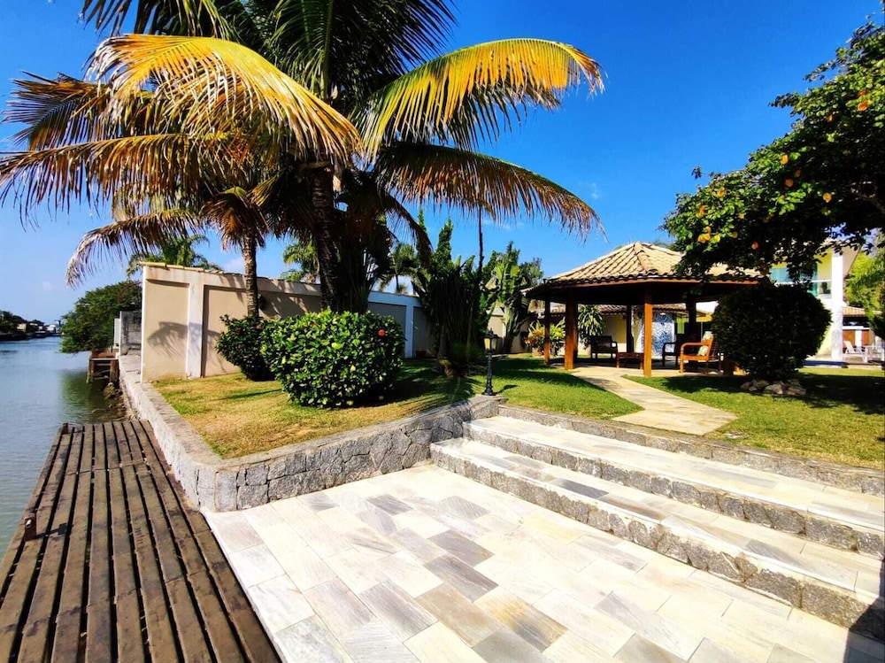 Villa Amarela