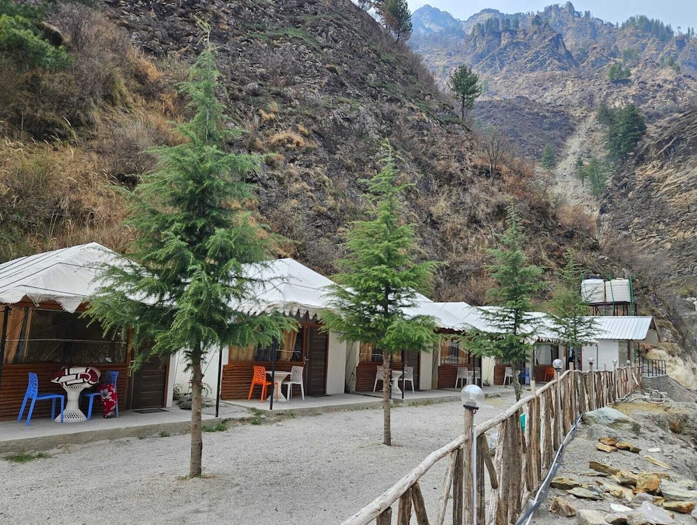 Kasol Heights A Leisure Resort