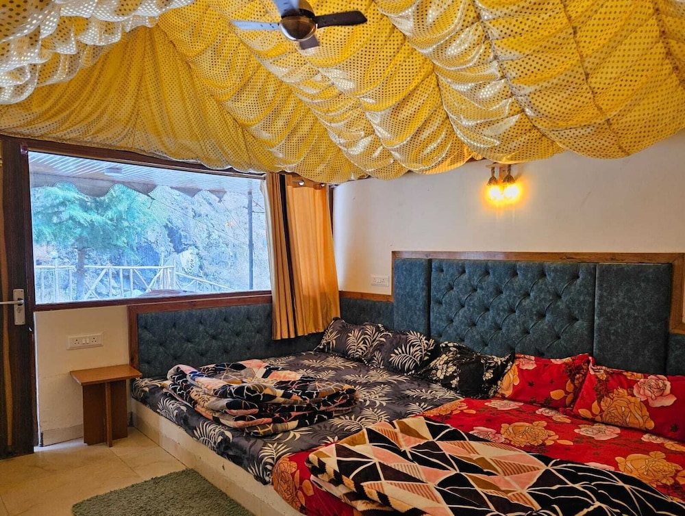 Kasol Heights A Leisure Resort