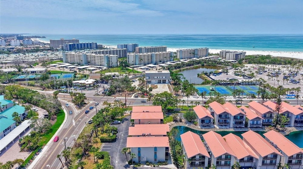Siesta Beach Retreat 2 Bedroom Townhouse