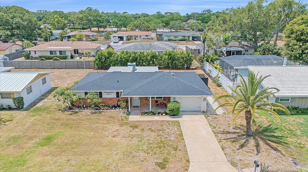 Sun Seeker 2 Bedroom Home by RedAwning view 4