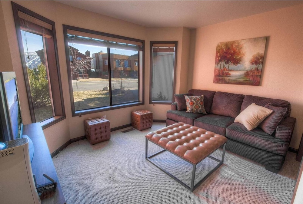 Epiphany 5 Bedroom Home by RedAwning view 2