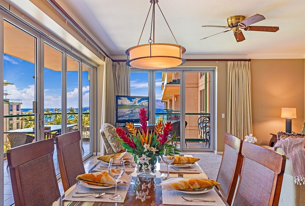 Honua Kai-konea #539 2 Bedroom Condo by RedAwning