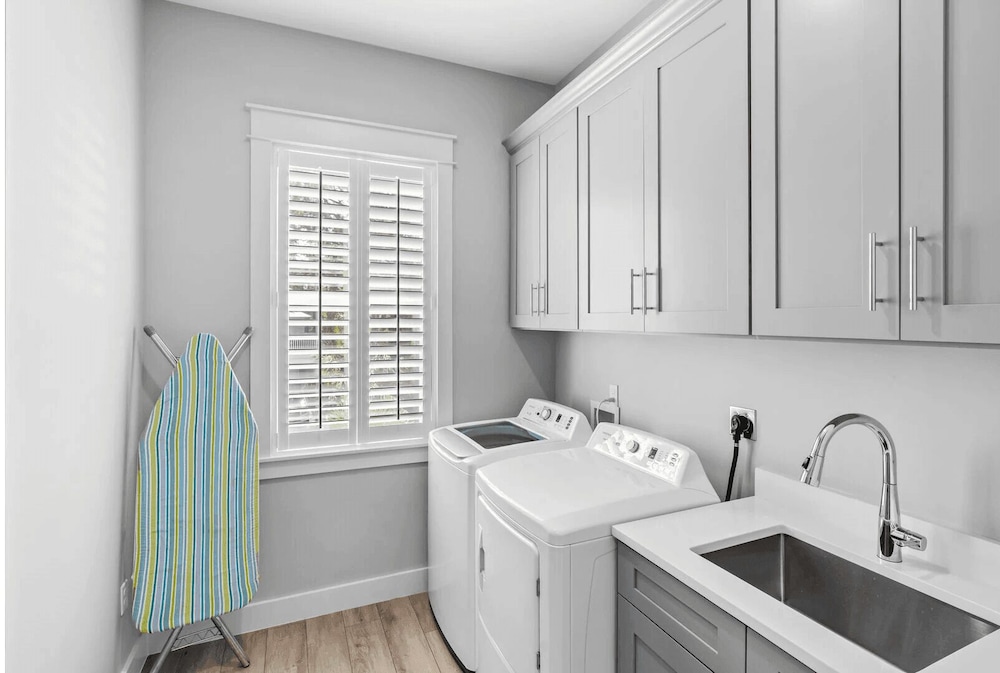 Cabana Blue by Avantstay Walk to Beach, Golf Cart+bikes Included Pool Access