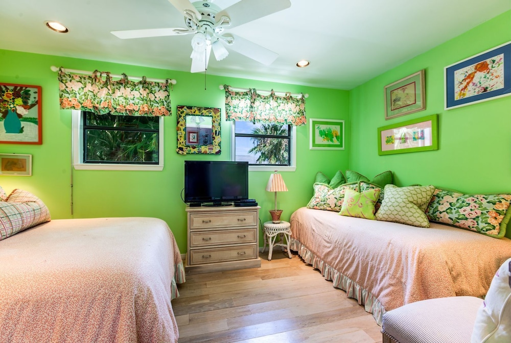 Luna Mar by Ryson Vacation Rentals