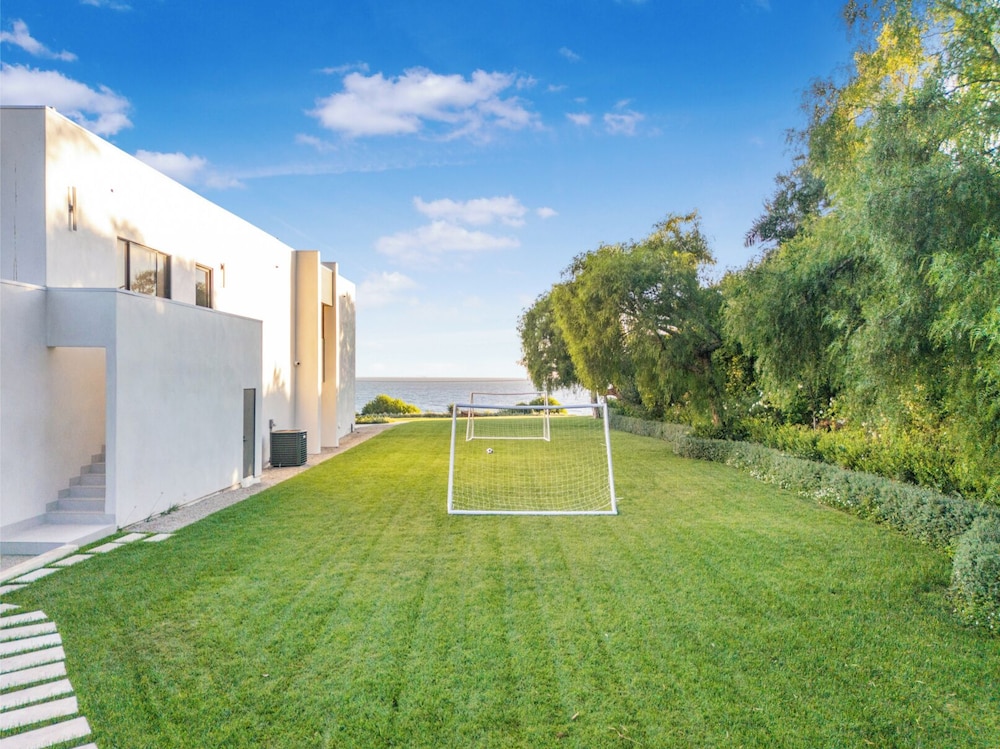 Morning View Malibu - Malibu Masterpiece in the Making w/ Views & Beach Access