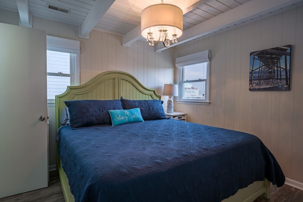 Palmetto Paradise 3 Bedroom Home by RedAwning view 2