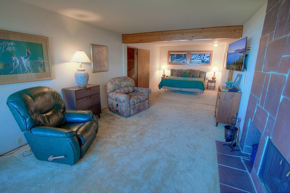 Lake View Glen 4 Bedroom Home by RedAwning - Property Image 30
