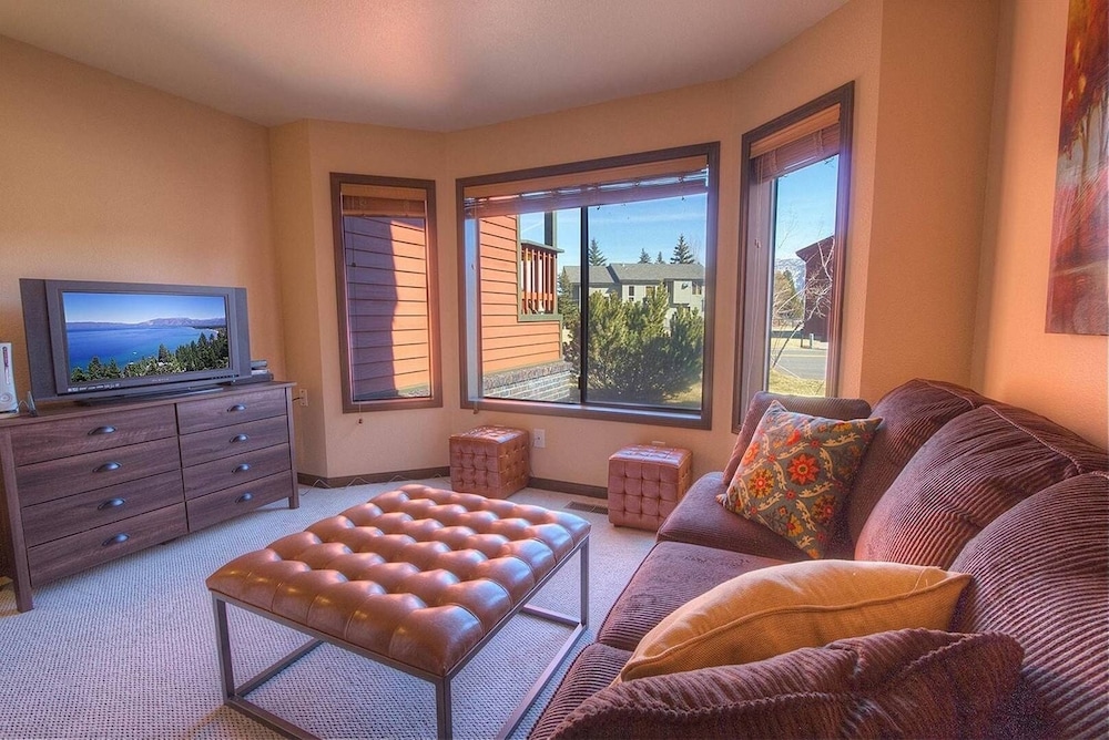 Epiphany 5 Bedroom Home by RedAwning view 3