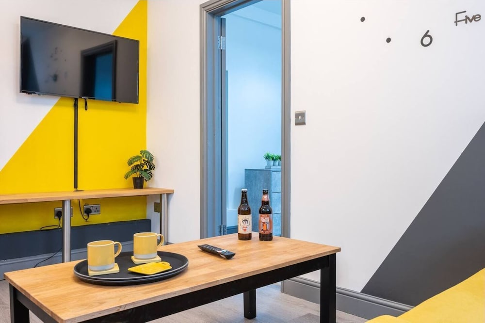 Stunning One Bedroom Apartments