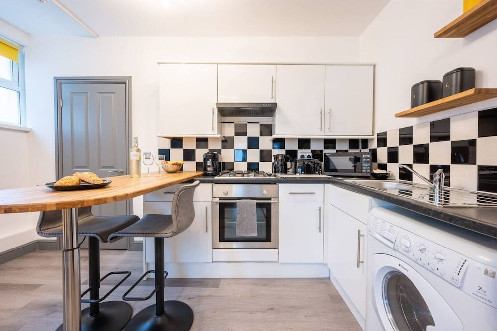 Stunning One Bedroom Apartments