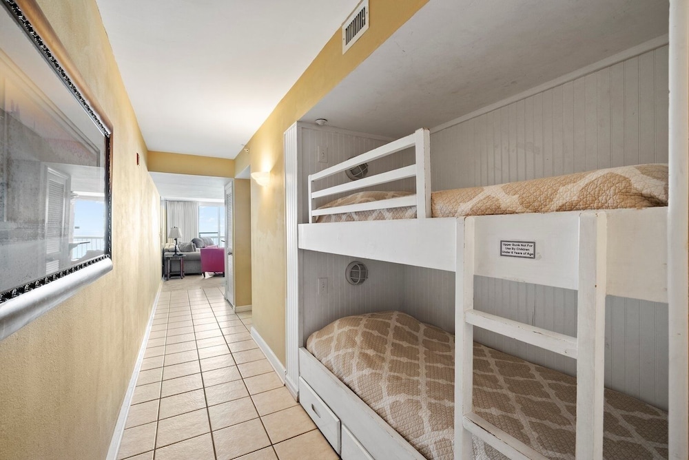 Pelican Beach 0908 1 Bedroom Condo by Pelican Beach Management view 4