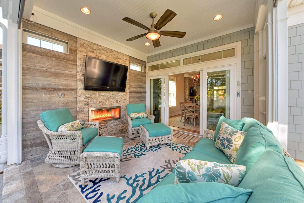 Laurel Street 306