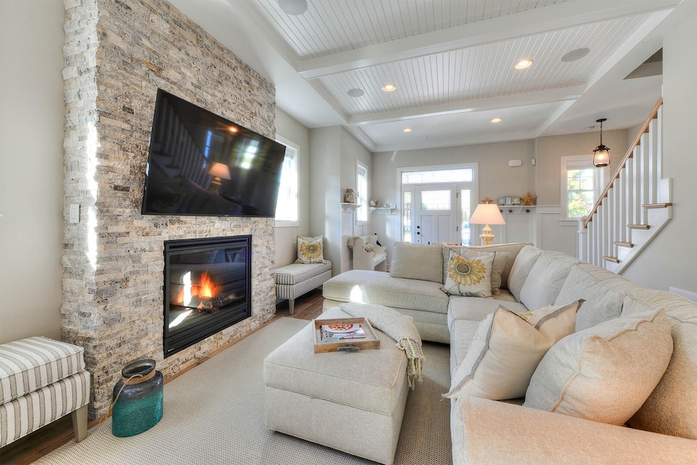 Laurel Street 306