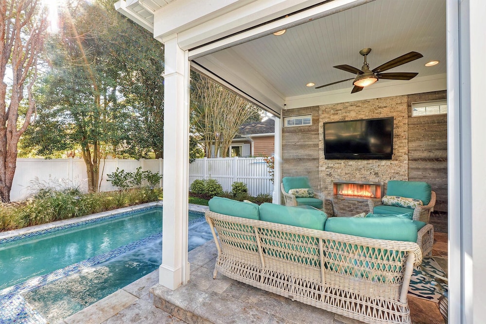 Laurel Street 306