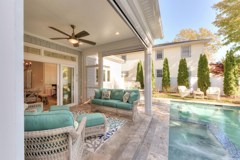 Laurel Street 306