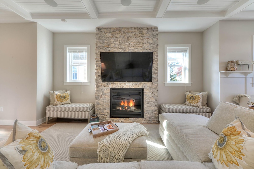 Laurel Street 306
