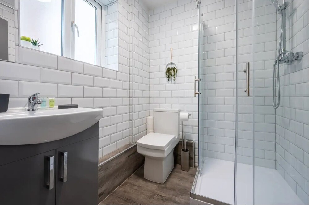 Stunning One Bedroom Apartments