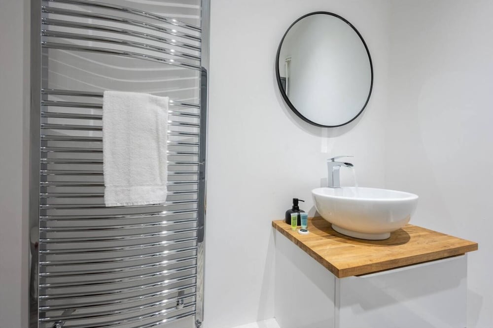 Stunning One Bedroom Apartments