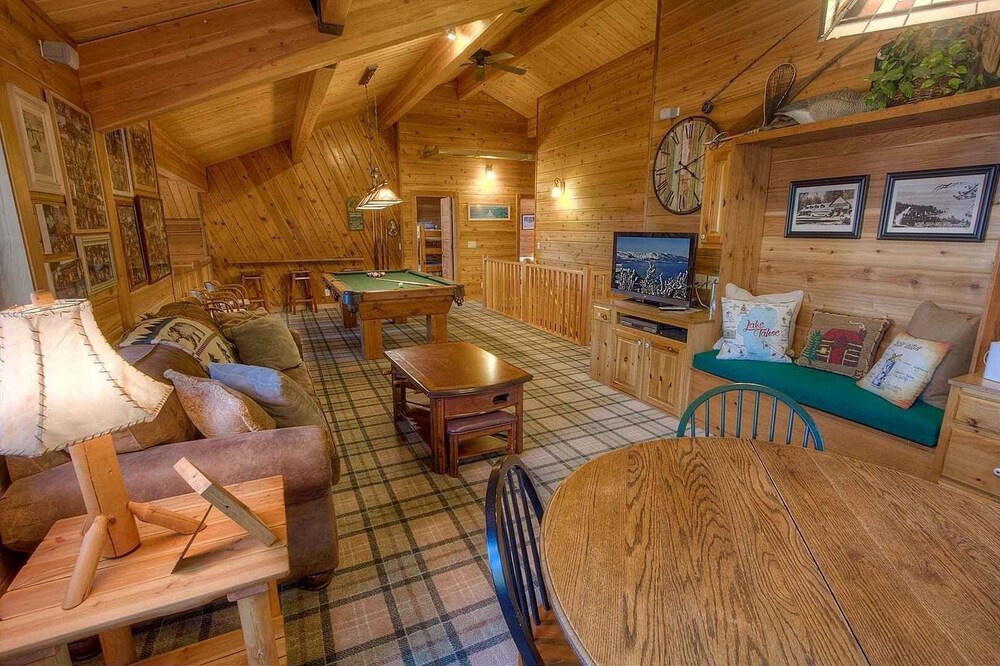 Smokey Joes 5 Bedroom Cabin by RedAwning - Property Image 38
